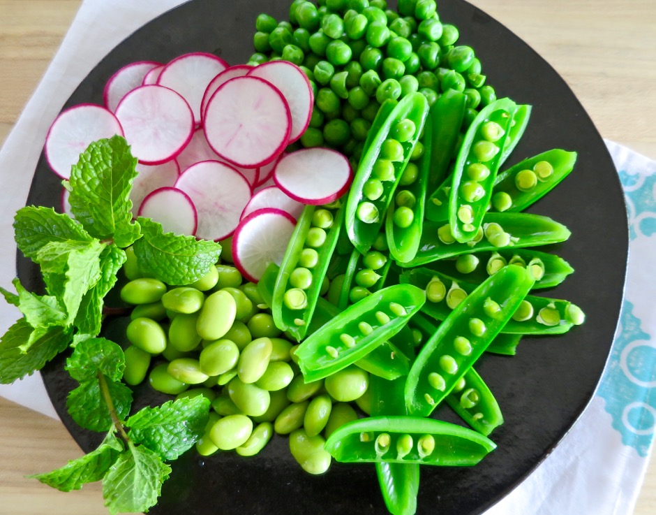 Sugar Snap Pea & Lentil Salad with Mint Vinaigrette –