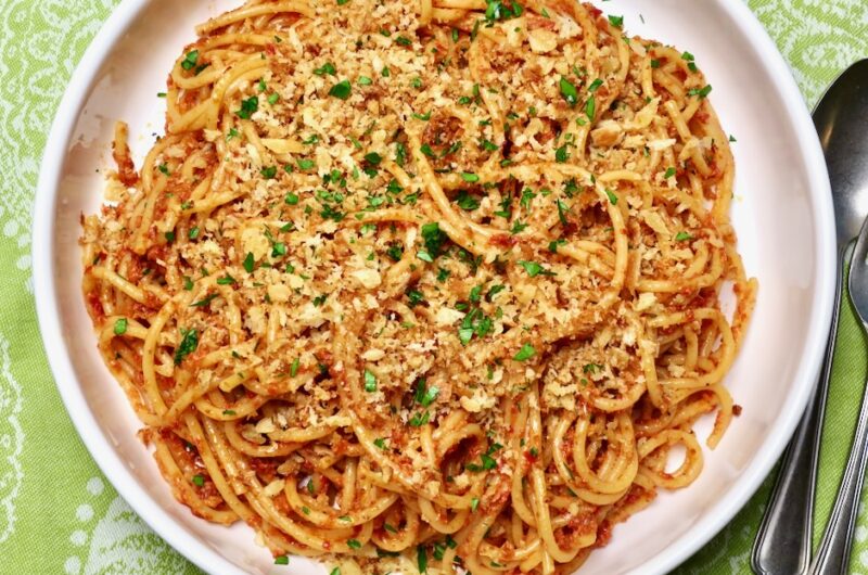 Spaghetti with Sun-Dried Tomato Almond Pesto